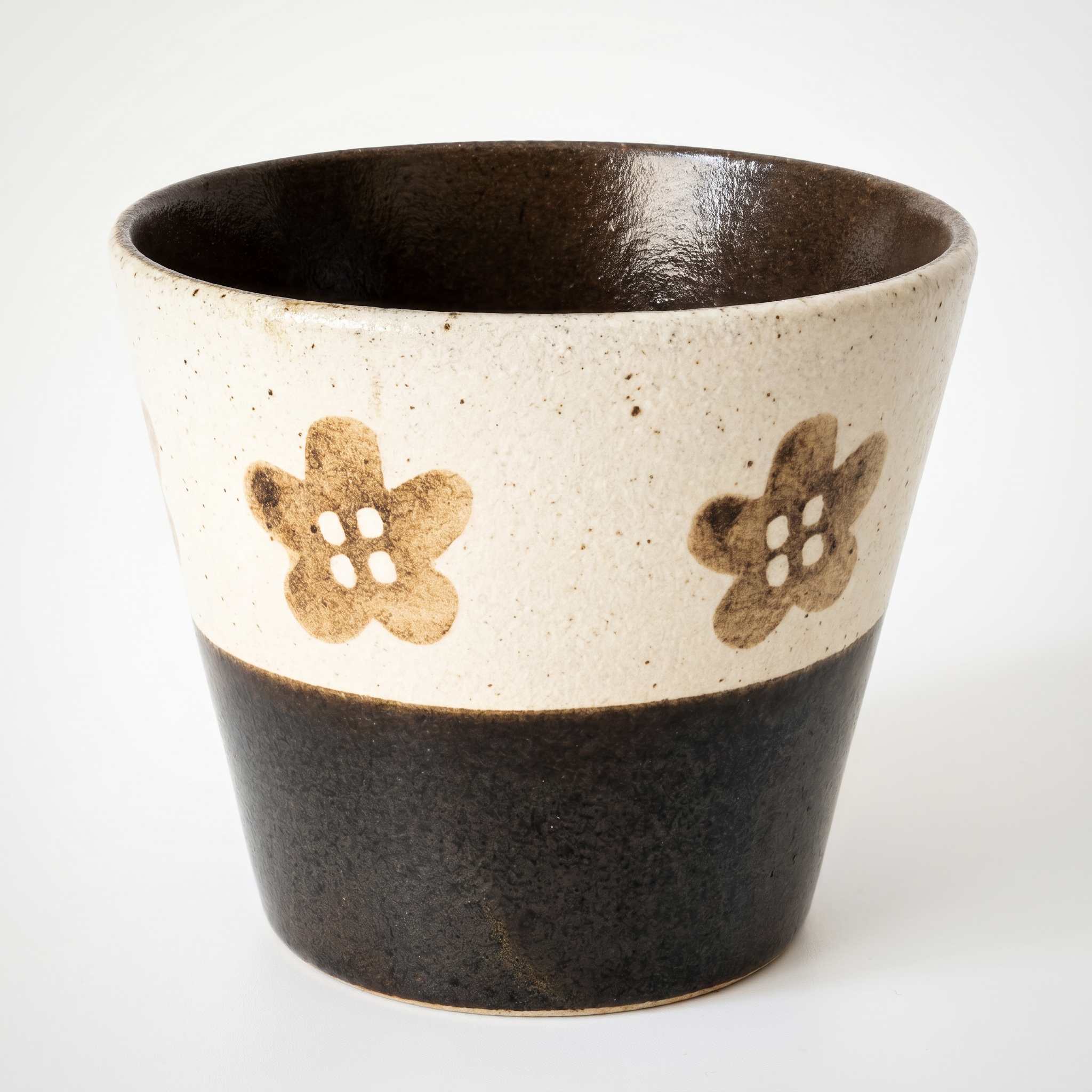Hand-Painted Floral Ceramic Mug | Black & Cream Two-Tone Yunomi