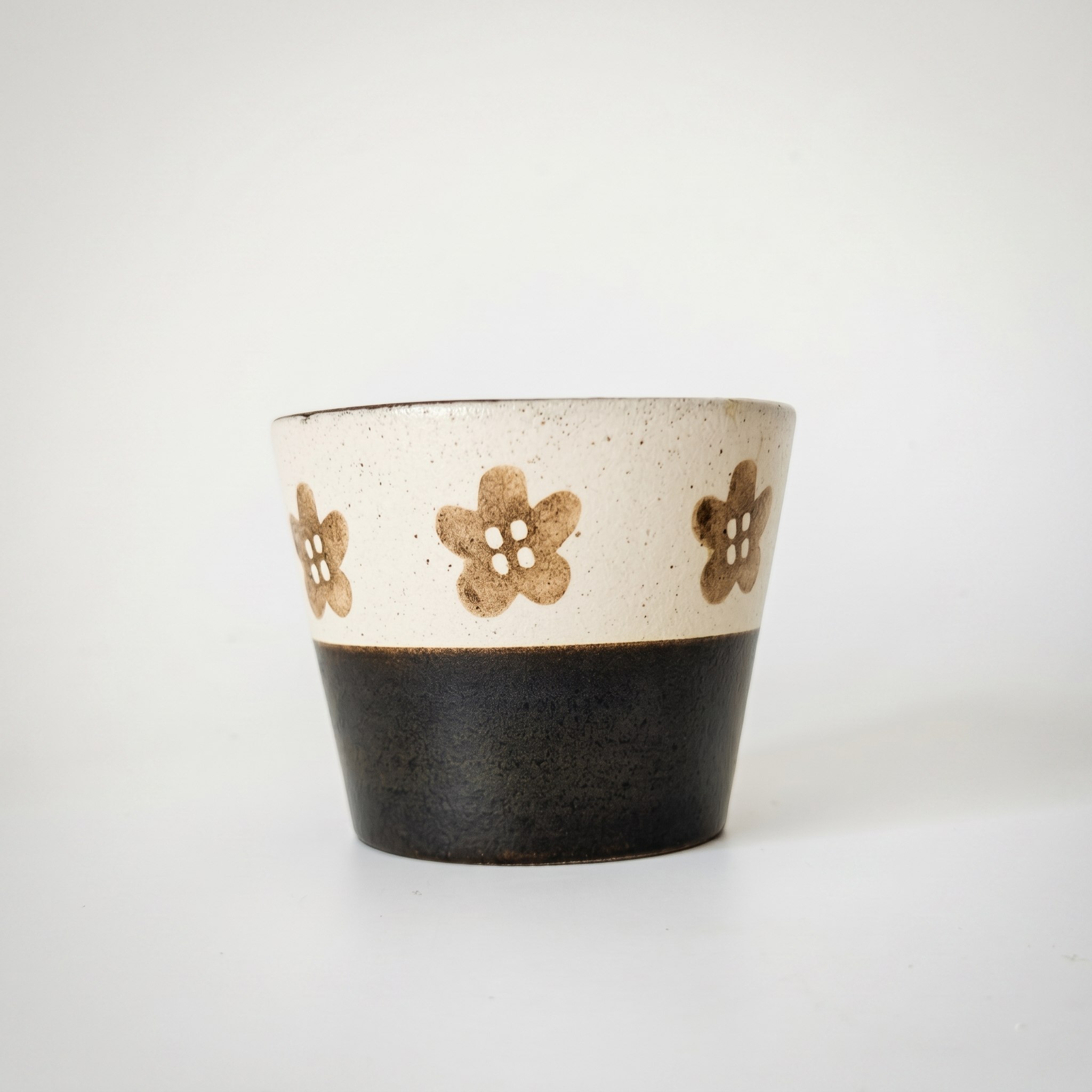 Hand-Painted Floral Ceramic Mug | Black & Cream Two-Tone Yunomi
